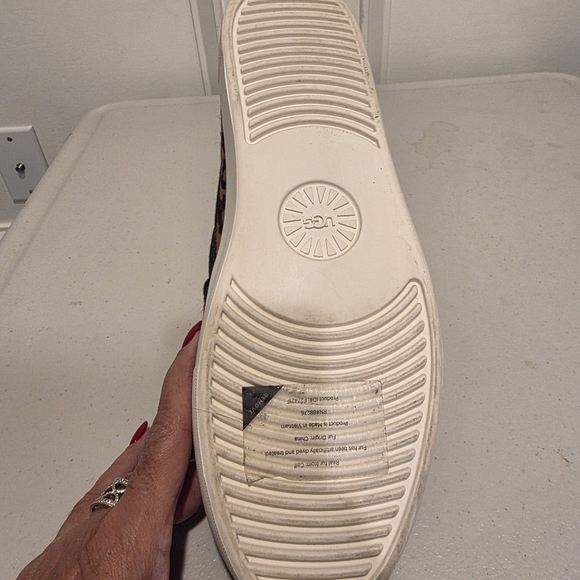 UGG Women's Cahlvan Leopard Print Sneaker Shoes - Picture 8 of 11